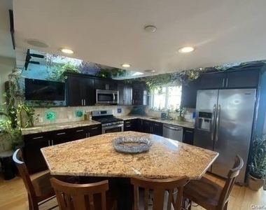 277 New York Avenue - Photo Thumbnail 3