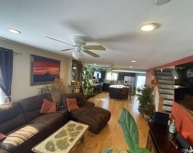 277 New York Avenue - Photo Thumbnail 1