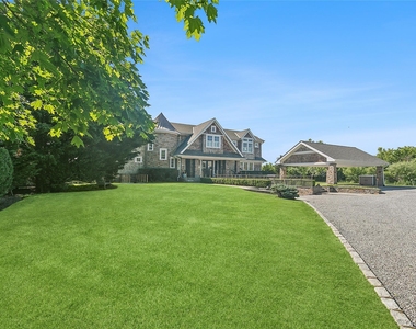 61 A South Bay Avenue - Photo Thumbnail 2