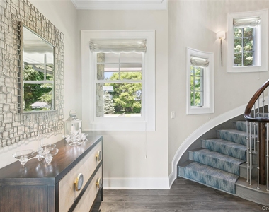 61 A South Bay Avenue - Photo Thumbnail 17