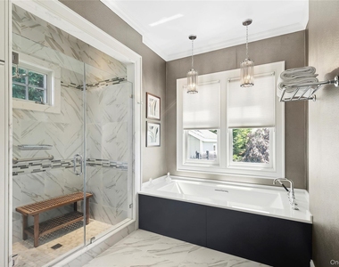 61 A South Bay Avenue - Photo Thumbnail 26
