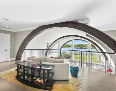 61 A South Bay Avenue - Photo Thumbnail 18