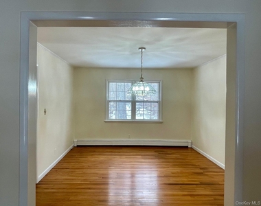 4 Briggs Lane - Photo Thumbnail 11