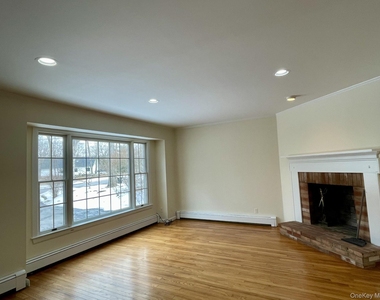 4 Briggs Lane - Photo Thumbnail 3