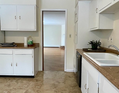 4 Briggs Lane - Photo Thumbnail 6