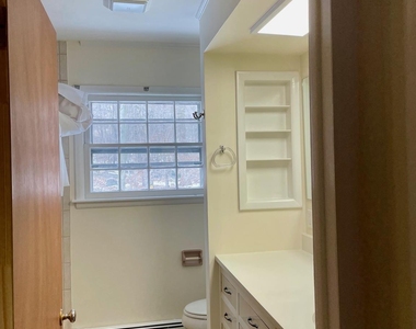 4 Briggs Lane - Photo Thumbnail 10