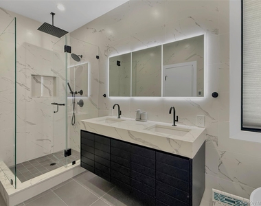 12 Hudson River Lane - Photo Thumbnail 7