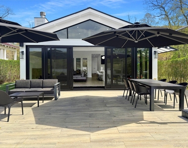 12 Hudson River Lane - Photo Thumbnail 15