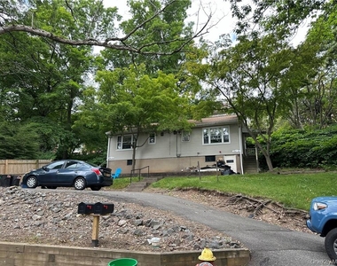 11 Chase Avenue - Photo Thumbnail 9