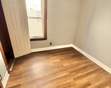 1120 Pleasant Street - Photo Thumbnail 6