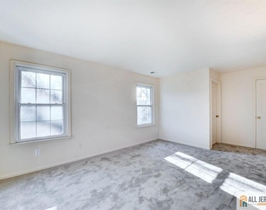 1909 Tanglewood Court - Photo Thumbnail 10