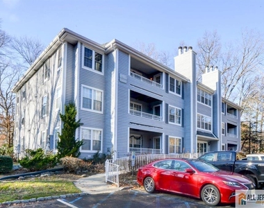 1909 Tanglewood Court - Photo Thumbnail 1