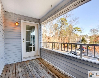 1909 Tanglewood Court - Photo Thumbnail 17