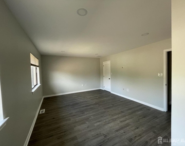 42 Ashford Drive - Photo Thumbnail 11