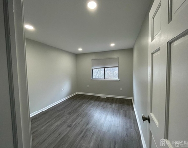 42 Ashford Drive - Photo Thumbnail 18