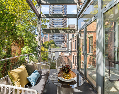 240 E 61st Street - Photo Thumbnail 18