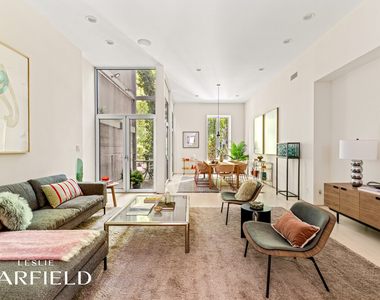240 E 61st Street - Photo Thumbnail 4