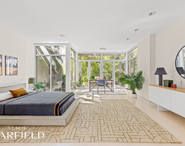 240 E 61st Street - Photo Thumbnail 13