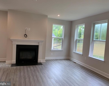 150 Boxelder Drive - Photo Thumbnail 5