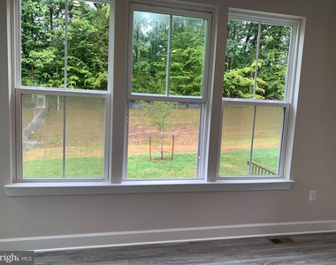 150 Boxelder Drive - Photo Thumbnail 7