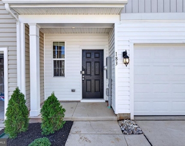 183 Caterpillar Drive - Photo Thumbnail 3