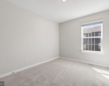 183 Caterpillar Drive - Photo Thumbnail 25