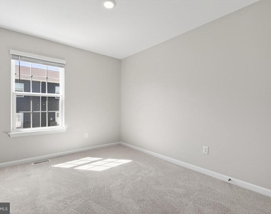 183 Caterpillar Drive - Photo Thumbnail 23