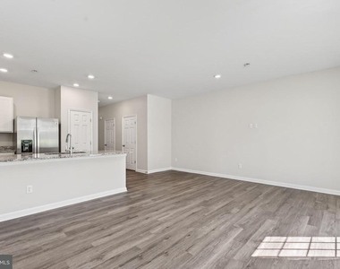 183 Caterpillar Drive - Photo Thumbnail 11