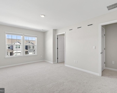 183 Caterpillar Drive - Photo Thumbnail 18
