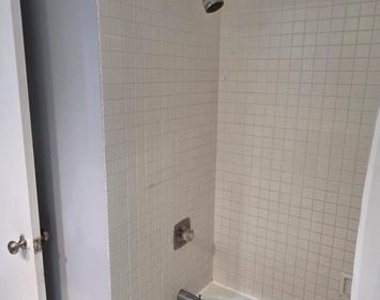 3709 S George Mason Drive - Photo Thumbnail 12