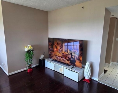 3709 S George Mason Drive - Photo Thumbnail 2