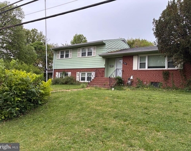 1744 Great Falls Street - Photo Thumbnail 14