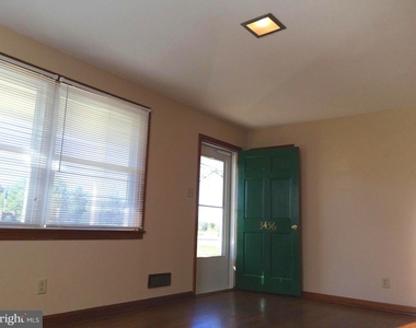3456 Fall Hill Avenue - Photo Thumbnail 9
