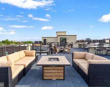 701 N Henry Street - Photo Thumbnail 34