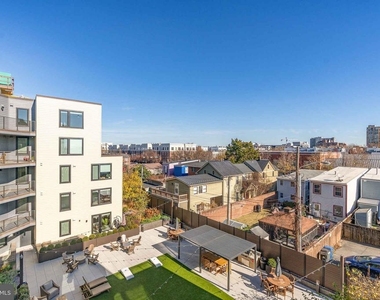 701 N Henry Street - Photo Thumbnail 35
