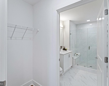 701 N Henry Street - Photo Thumbnail 26