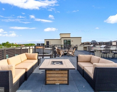 701 N Henry Street - Photo Thumbnail 34