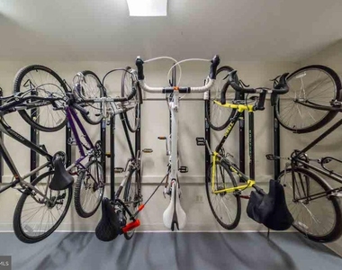 222 W Rittenhouse Square - Photo Thumbnail 13