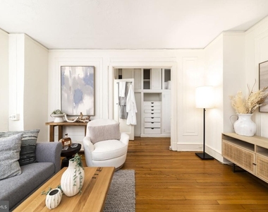 2100 Walnut Street - Photo Thumbnail 3