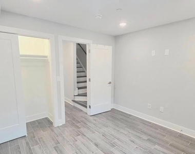 5233 Chancellor Street - Photo Thumbnail 17