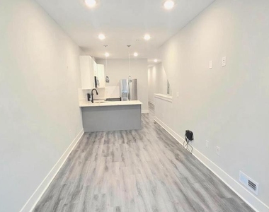 5233 Chancellor Street - Photo Thumbnail 4
