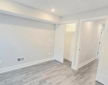 5233 Chancellor Street - Photo Thumbnail 15