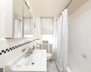 2100 Walnut Street - Photo Thumbnail 5