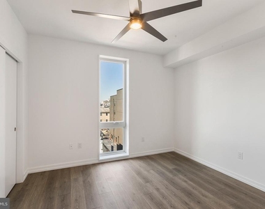 1229 Front St - Photo Thumbnail 6