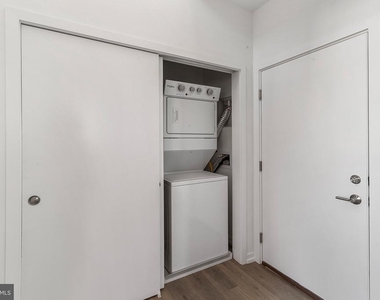 1229 Front St - Photo Thumbnail 9