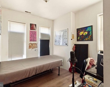 1910 N 17th Street - Photo Thumbnail 9