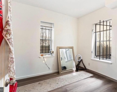 1910 N 17th Street - Photo Thumbnail 10