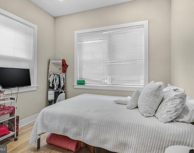 2621 W Jefferson Street - Photo Thumbnail 2