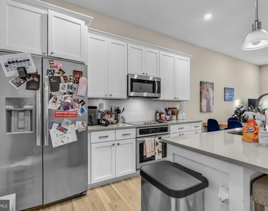 2621 W Jefferson Street - Photo Thumbnail 4
