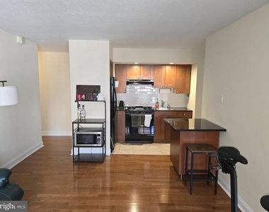 2101-17 Chestnut Street - Photo Thumbnail 4